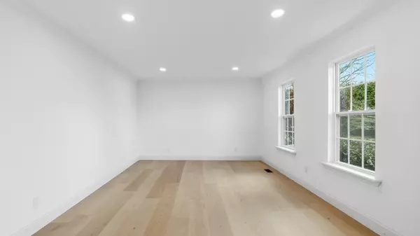 Chattanooga, TN 37421,206 Shadow Parkway