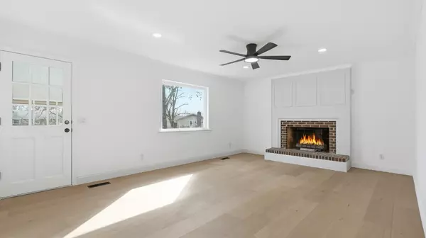 Chattanooga, TN 37421,206 Shadow Parkway