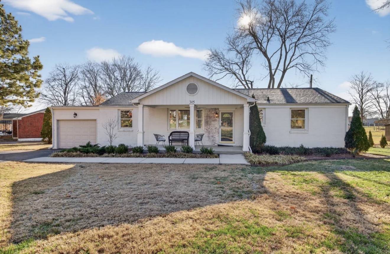 305 Evergreen Dr, Columbia, TN 38401