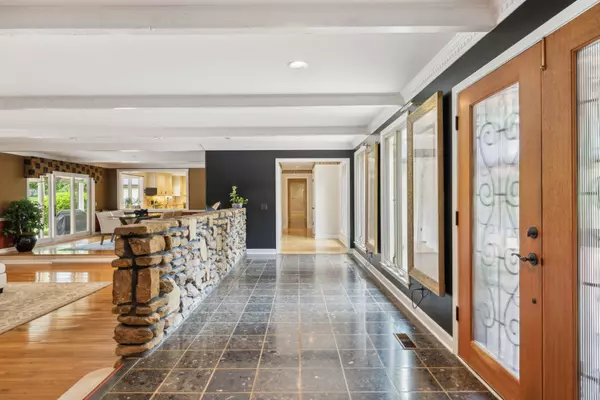 Brentwood, TN 37027,321 Granny White Pike