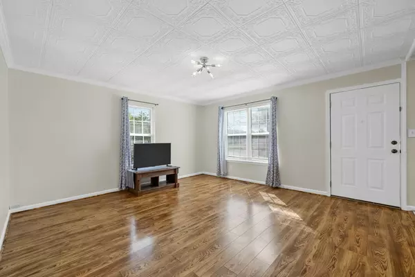 Clarksville, TN 37042,405 B St