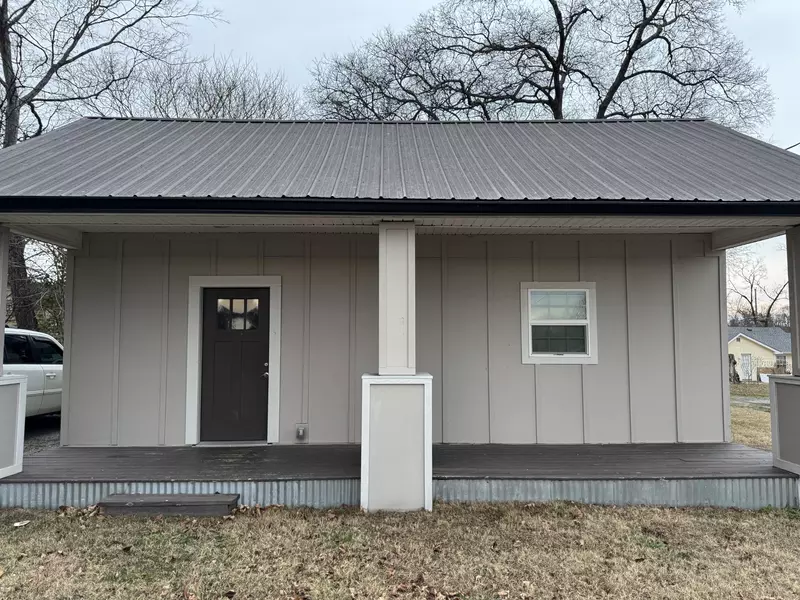 317 Cemetery Ave, Gallatin, TN 37066