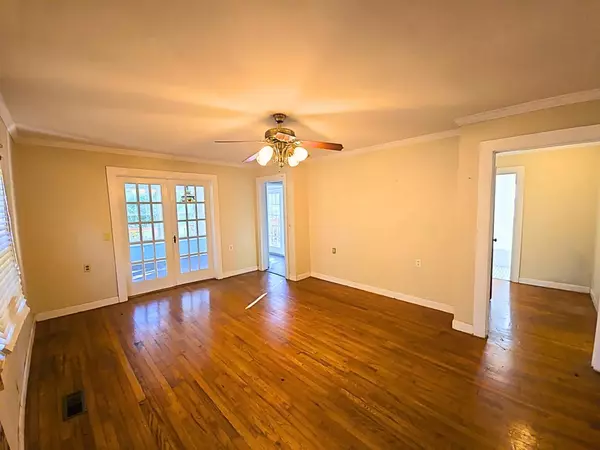 Athens, TN 37303,709 Southern Parkway