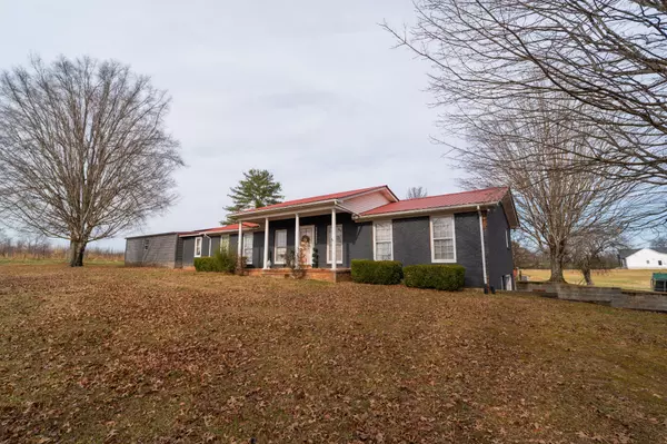 120 Twilla Ln, Smithville, TN 37166
