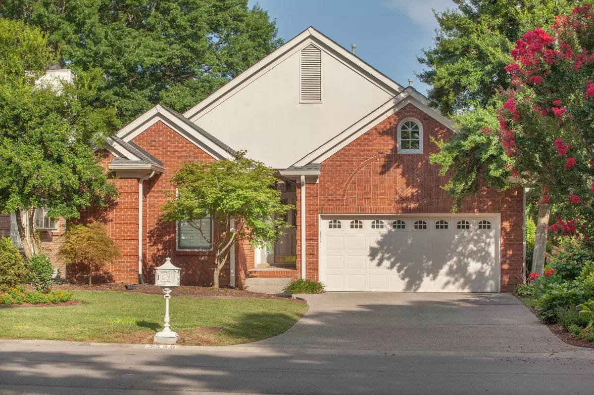 Brentwood, TN 37027,5530 Hearthstone Ln