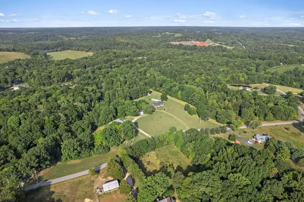 White Bluff, TN 37187,1 Old County House Rd