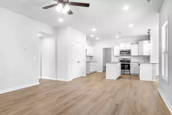 Clarksville, TN 37043,289 Wesson Dr