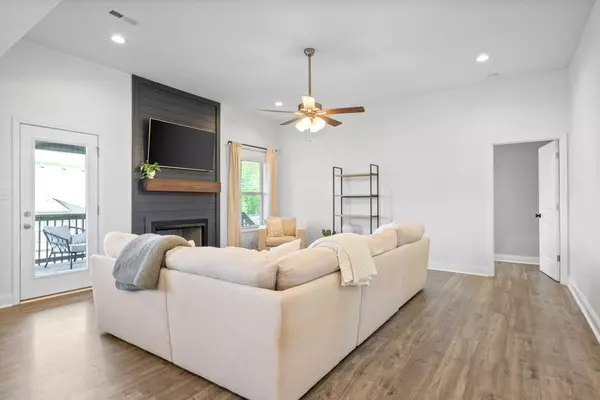 Clarksville, TN 37040,3040 Core Dr