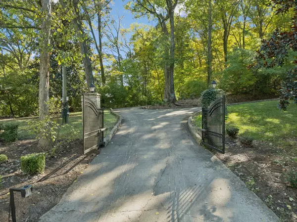 Nashville, TN 37205,515 Hillwood Blvd