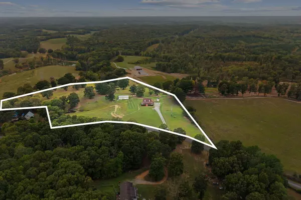 Mc Ewen, TN 37101,8590 Poplar Grove Rd