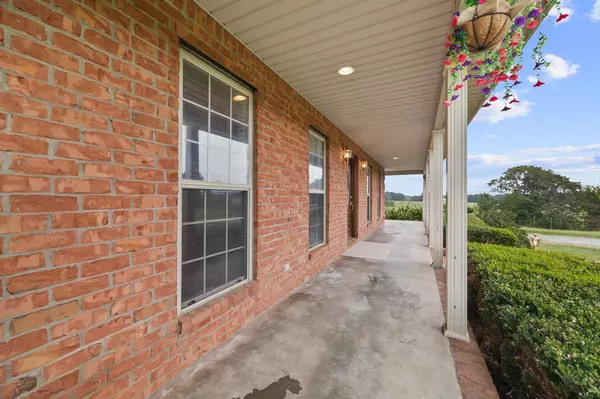 Mc Ewen, TN 37101,8590 Poplar Grove Rd