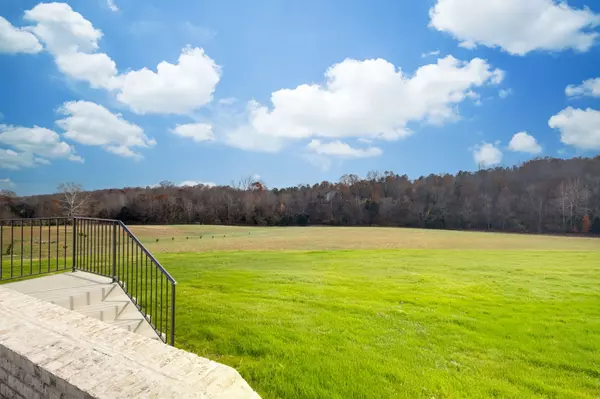 Charlotte, TN 37036,924 Hafner Road