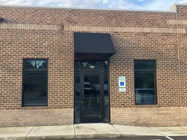 881 Seven Oaks Blvd, Smyrna, TN 37167