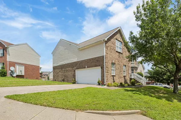 Antioch, TN 37013,3401 Bent Wood Cv