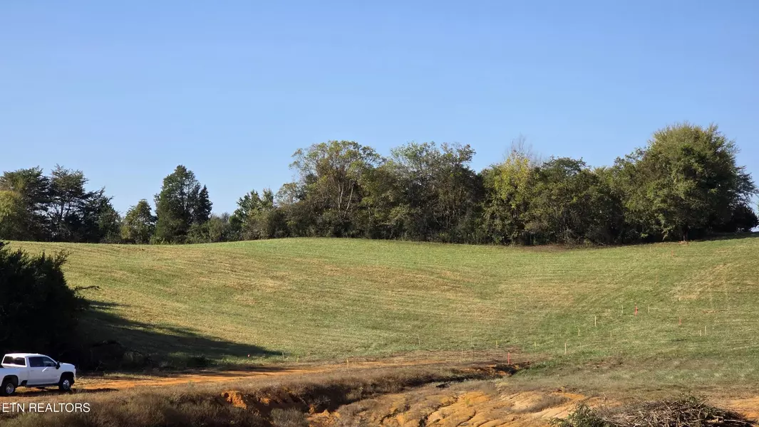 3021 Norcross Rd, Maryville, TN 37803