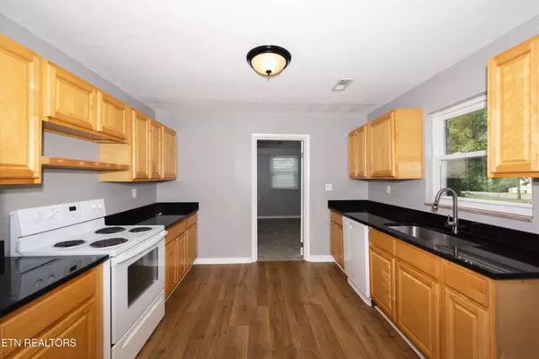 Philadelphia, TN 37846,149 Moat Sewell Rd