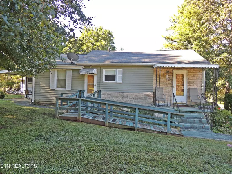 293 W Newton St, Alcoa, TN 37701