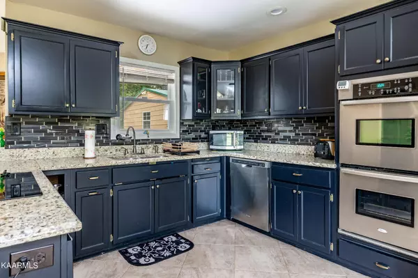 Vonore, TN 37885,289 Mountain View Drive