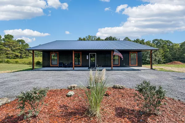 233 Ralph Spivey Ln, Gainesboro, TN 38562