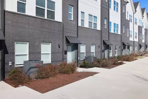 Nashville, TN 37210,1526 Lebanon Pike