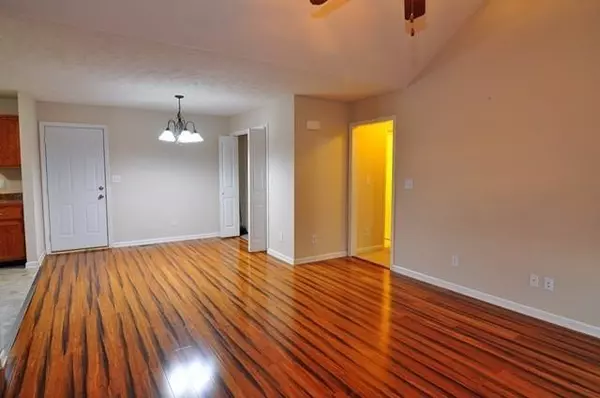 Clarksville, TN 37042,571 Oakmont Dr