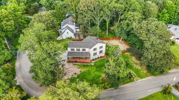 Knoxville, TN 37923,1512 Blackwood Drive