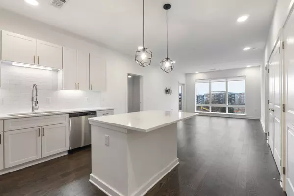 Nashville, TN 37209,1677 54th Ave #N #340