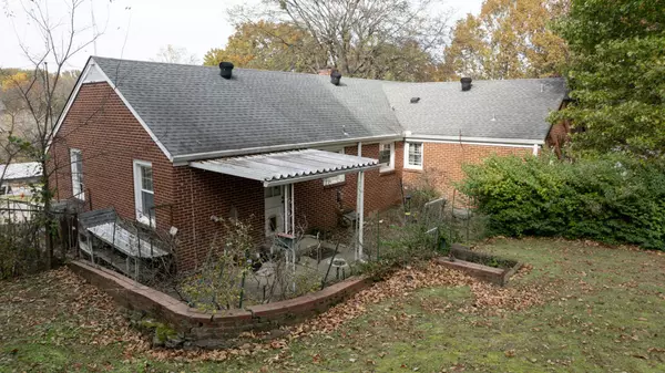 Nashville, TN 37205,5703 Vine Ridge Dr