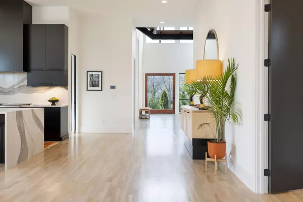 Nashville, TN 37204,4502 Granny White Pike #2