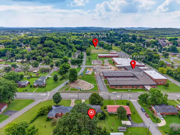 Fayetteville, TN 37334,917 2nd Ave