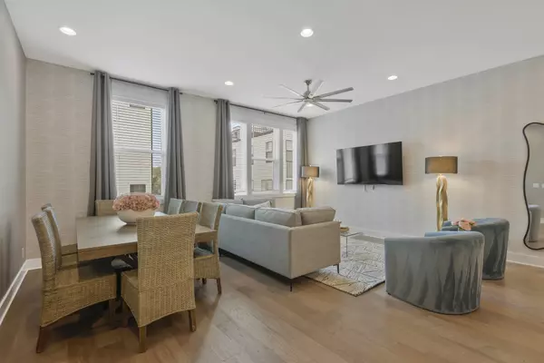 Nashville, TN 37211,2176 Carson St #3