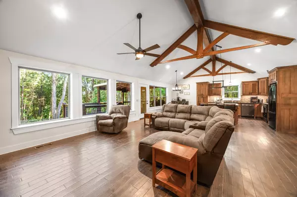 Waverly, TN 37185,100 Station Dr