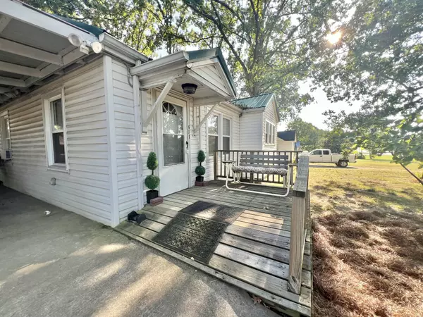 New Johnsonville, TN 37134,414 Broadway Ave