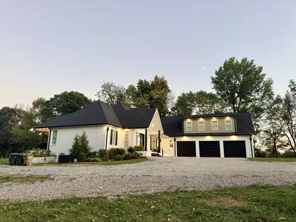 Cottontown, TN 37048,418 Creekmore Rd