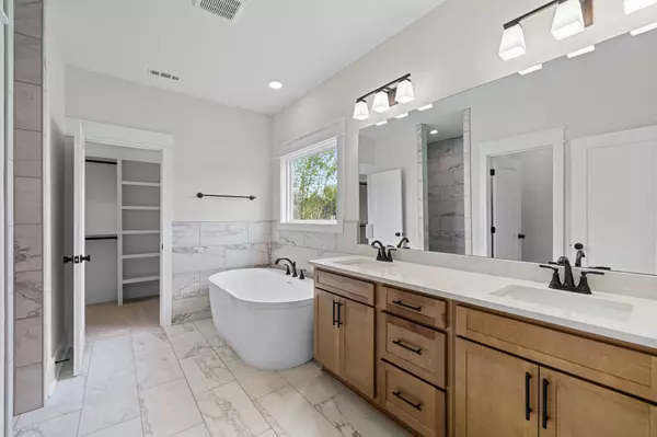 Murfreesboro, TN 37128,2028 Grace Johns Cir