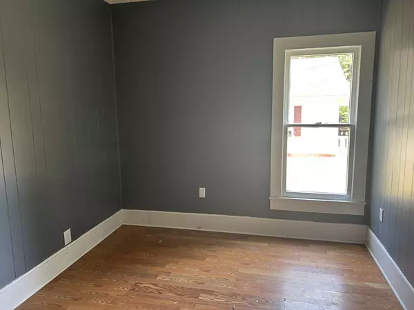 Bruceton, TN 38317,107 Hemlock St