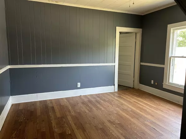 Bruceton, TN 38317,107 Hemlock St