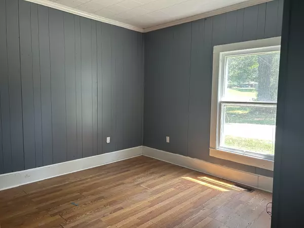 Bruceton, TN 38317,107 Hemlock St