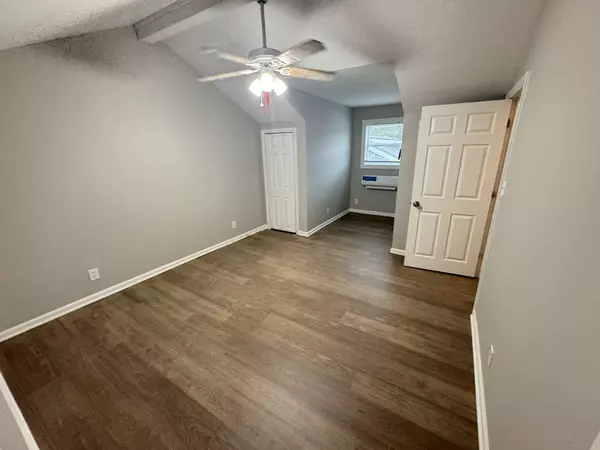 Murfreesboro, TN 37130,614 East St #B