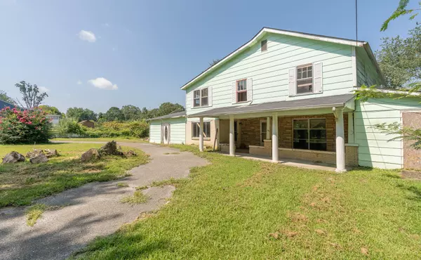 Rossville, GA 30741,127 Summitt Street