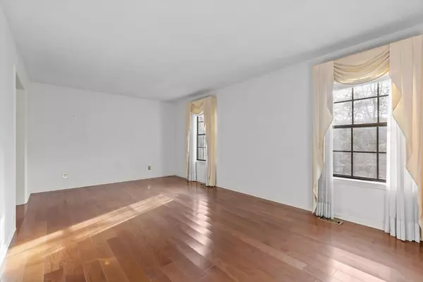 Hixson, TN 37343,7604 Ridge Bay Drive