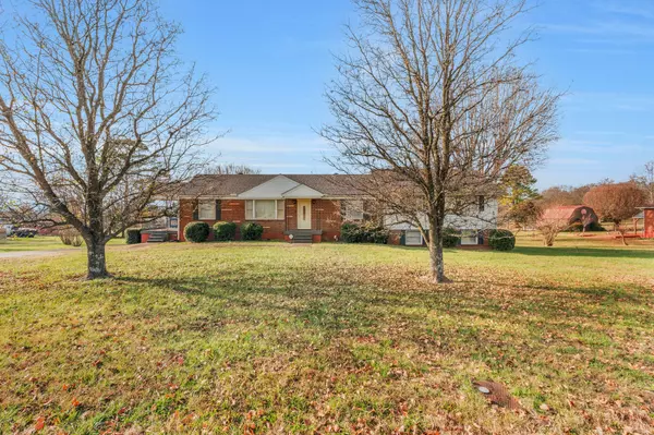 202 Shepherd Hills Dr, Madison, TN 37115