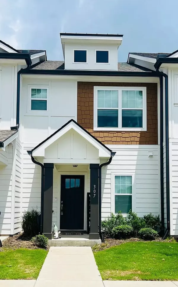 307 E Forge Ct, White Bluff, TN 37187