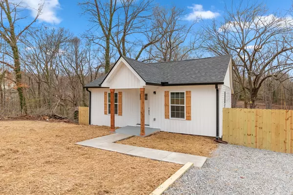 Clarksville, TN 37040,1884 Cumberland Heights Rd