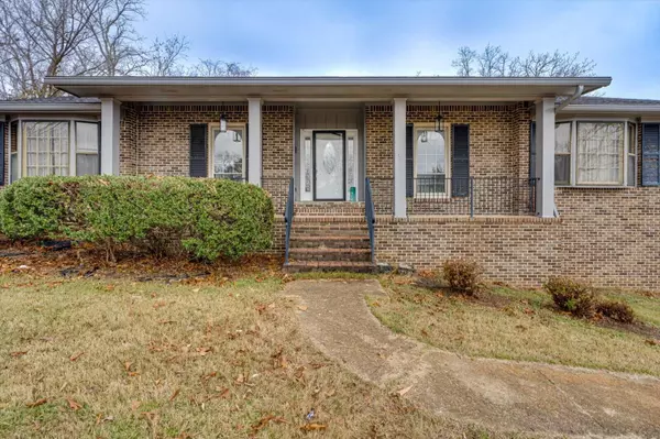 1619 Starboard Drive, Hixson, TN 37343