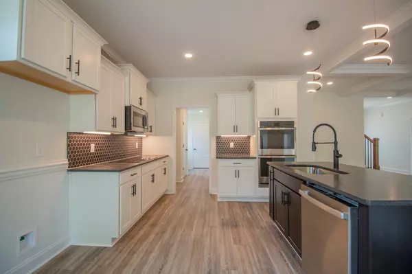 Clarksville, TN 37042,378 Timber Springs