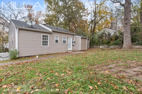 Clarksville, TN 37040,702 Woodlawn Dr