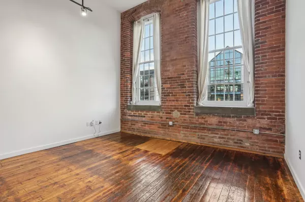 Nashville, TN 37208,1350 Rosa L Parks Blvd #338