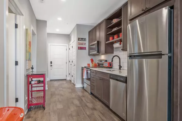 Nashville, TN 37216,1077 E Trinity Ln #307