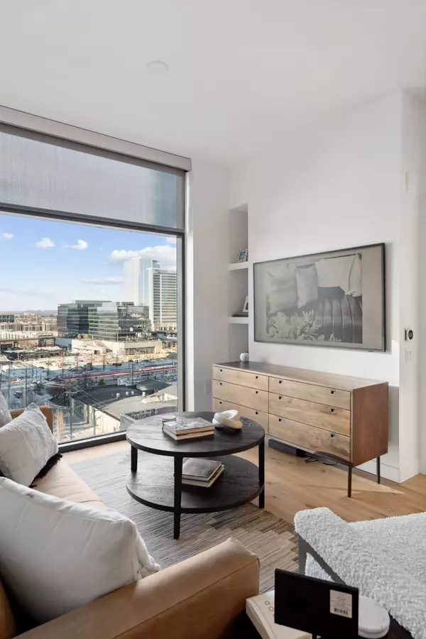 Nashville, TN 37203,1212 Demonbreun St #A3(A)